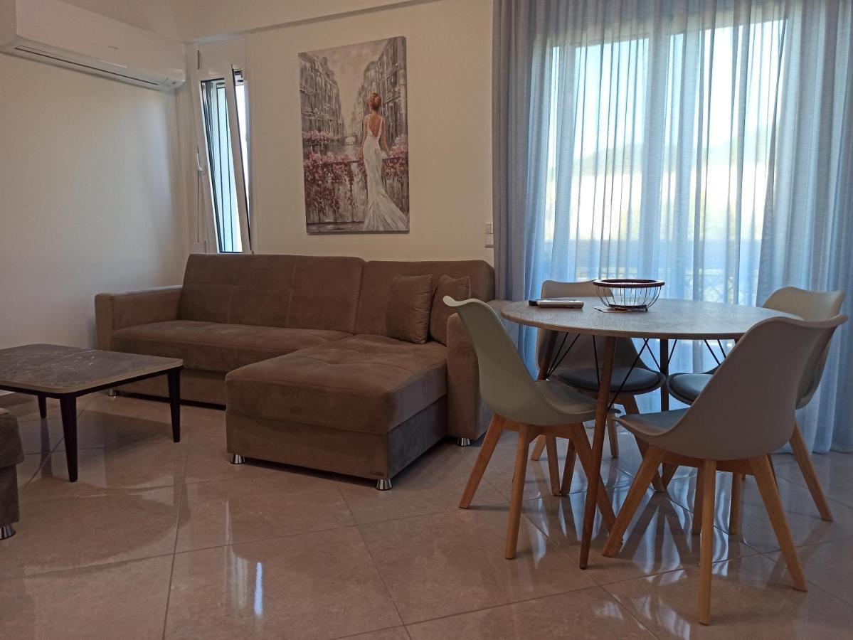 Cyclops Luxury Apartments Igoumenitsa Esterno foto